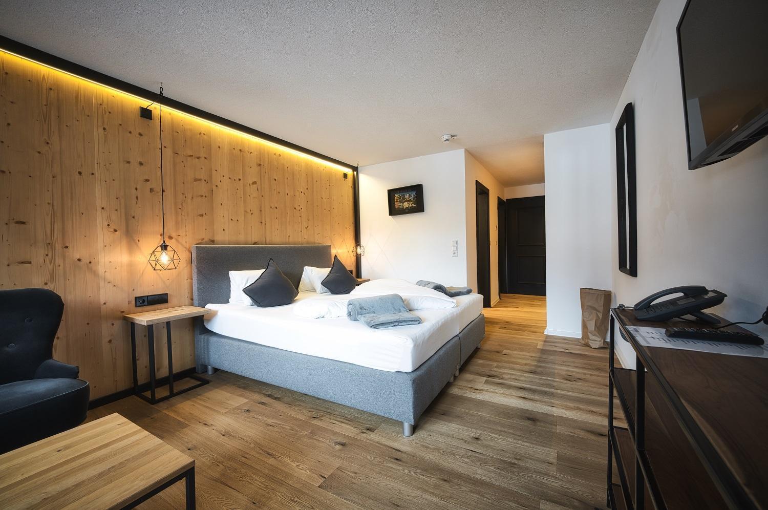 Berghotel Basur - Das Schihotel Am Arlberg Flirsch Exterior photo