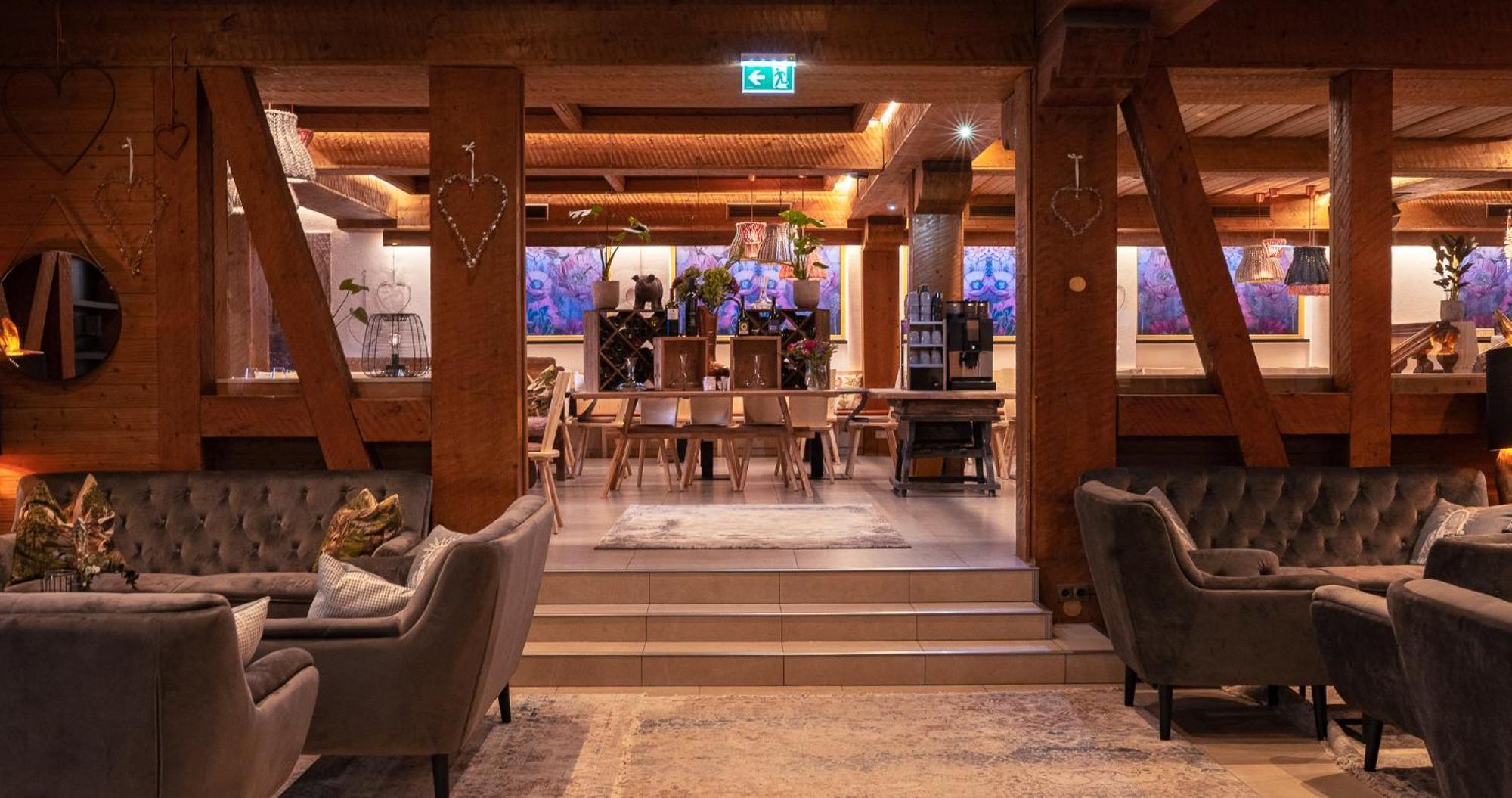Berghotel Basur - Das Schihotel Am Arlberg Flirsch Exterior photo